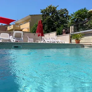 Grand Pool Ika-opatija Apartment